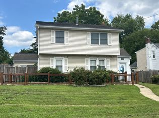 1100 Agnew Dr, Rockville, MD 20851