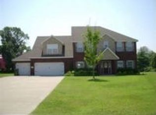 5727 Berry Farm Dr, Rogers, AR 72758