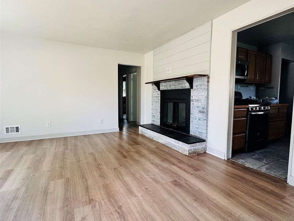 31308 Hathaway St, photo 6