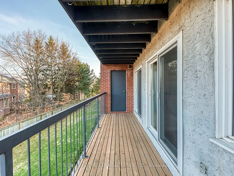 1450 Glen Abbey Gate #823 — Photo 24
