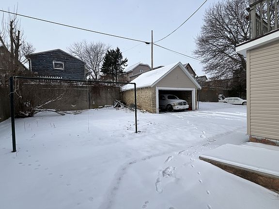 2nd image of 722 S 22nd St