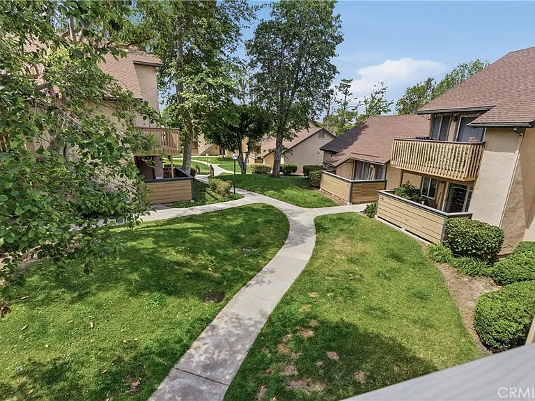 26058 Serrano Ct — Photo 30
