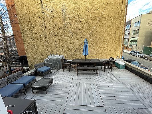 1st image of 316 Bond St APT 2
