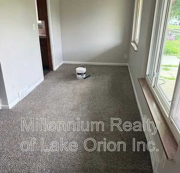 19286 Lahser Rd — Photo 3