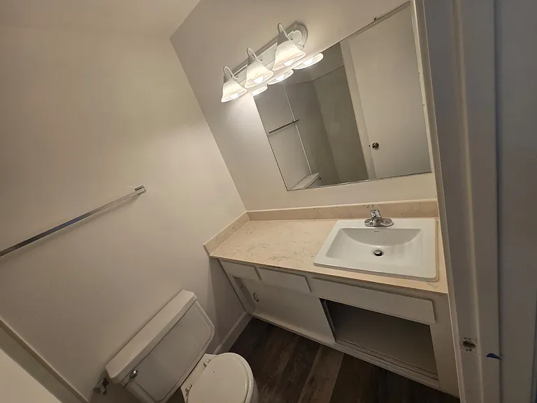 3840 N Fruit Ave #28 — Photo 12