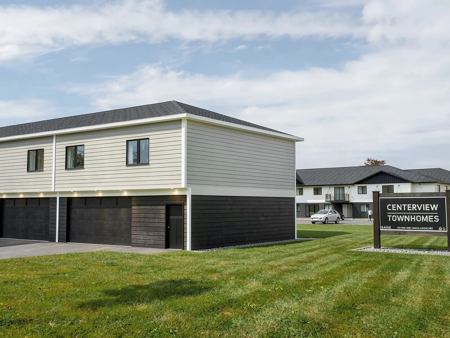4 bed, $2,095 — Photo 1