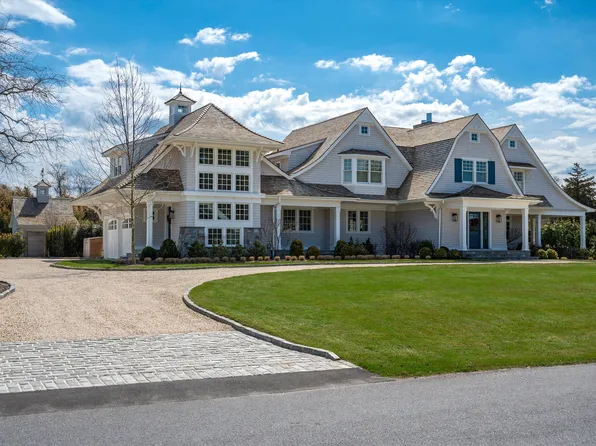 12 Quogo Neck Ln, Quogue, NY 11959