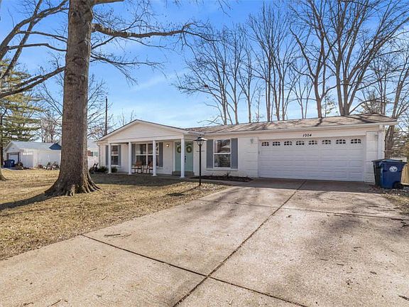 2nd image of 1004 Pawtuckette Dr