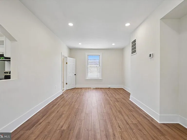 4012 Will St — Photo 10