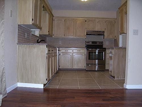 3rd image of 410 W Juniper Dr