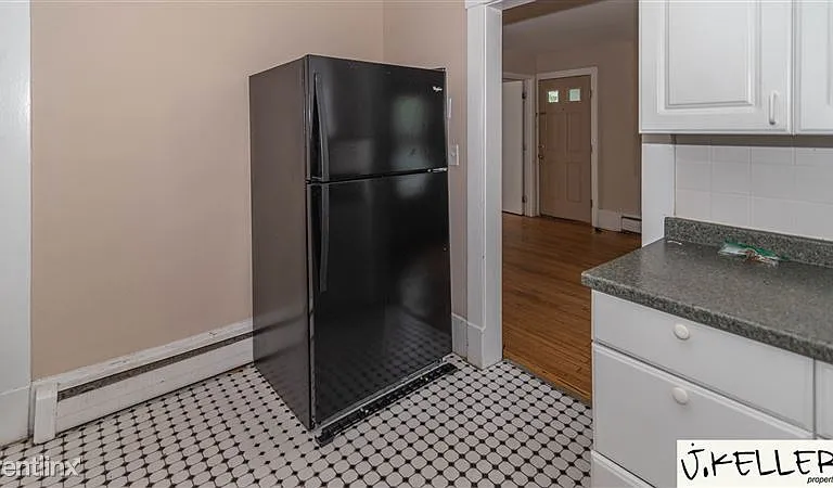 914 Woodlawn Ave — Photo 39