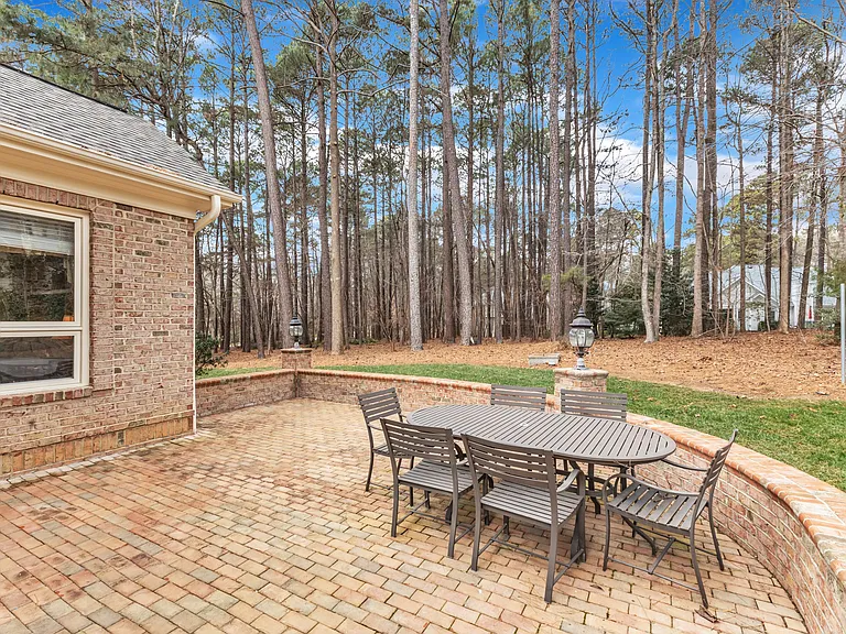 7201 Small Ridge Cir — Photo 24