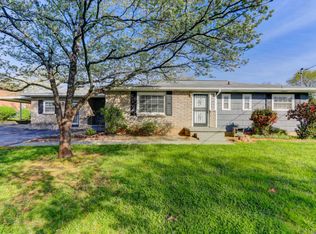 1713 Treemont Rd, Knoxville, TN 37912