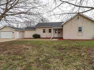 145 W High St, Seymour, WI 54165