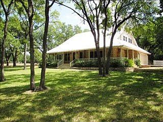 1st image of 722 Shady Hollow Dr