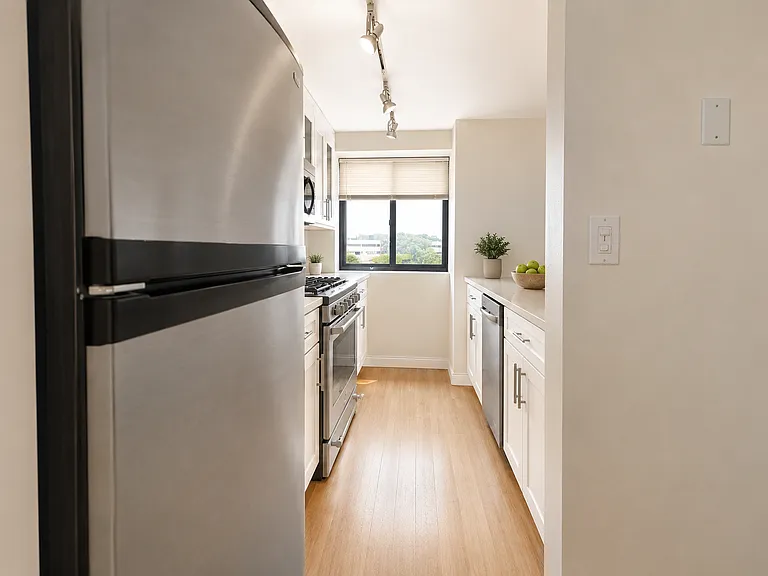 15 N Beacon St #505 — Photo 4