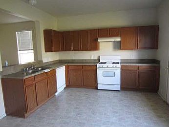 5th image of 18802 Sandelford Dr