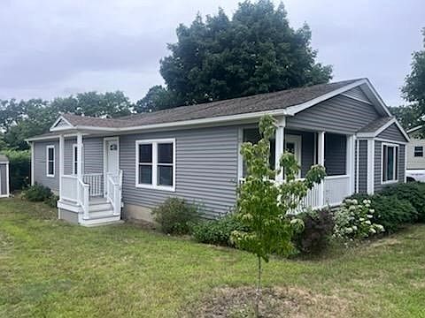 2nd image of 27 Headlands Dr