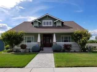 1113 Reo Dr, Zillah, WA 98953