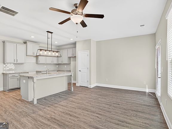 7th image of this home