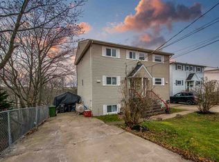 27 Curley Dr, Dartmouth, NS B2Y4B5
