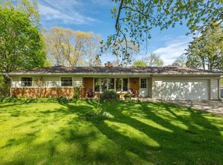 5554 S 104th St, Hales Corners, WI 53130
