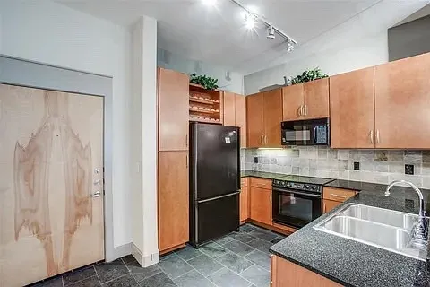 1901 Post Oak Blvd #2402 — Photo 2