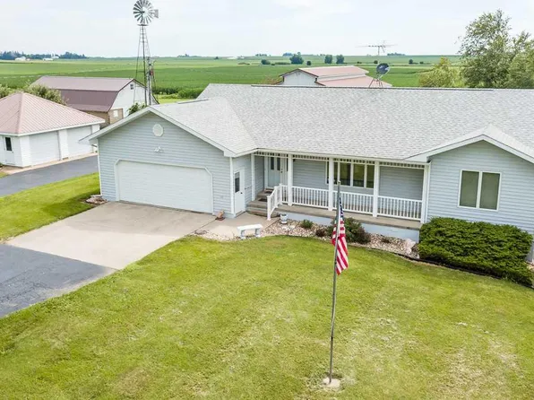 15802 N Ave, Holland, IA 50642