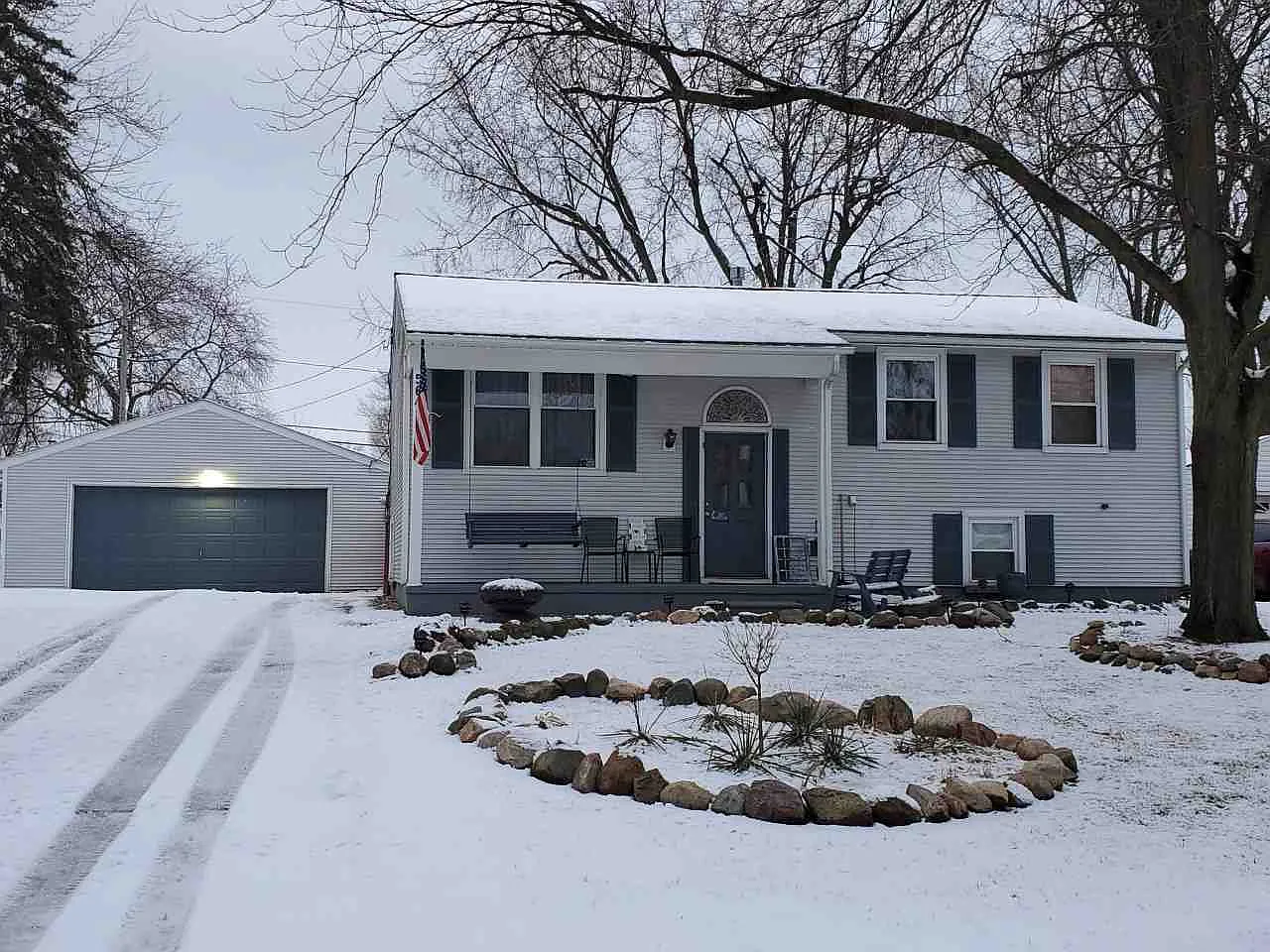 5648 Juniper Dr photo 1