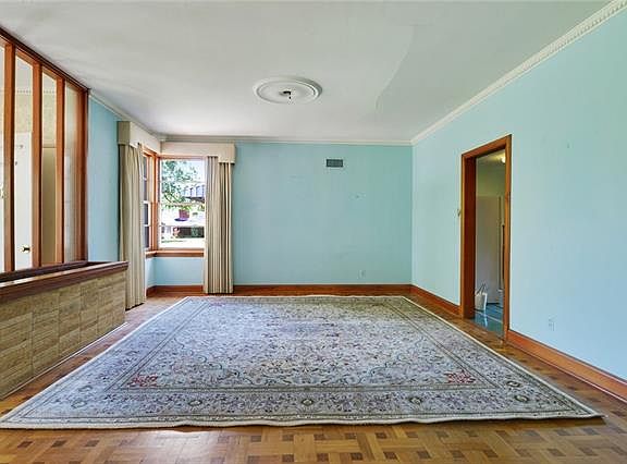 5th image of 38 Lark St