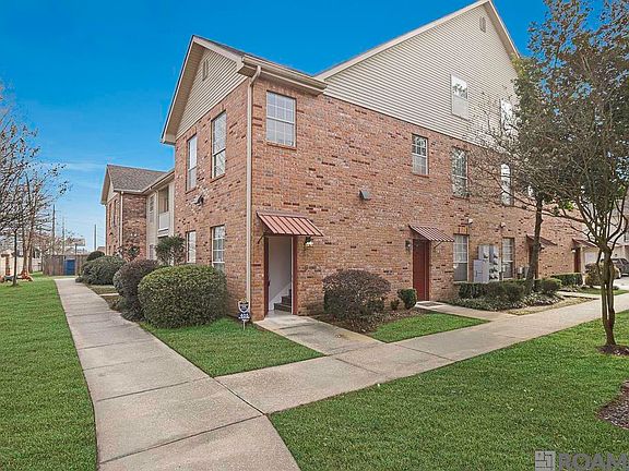 2nd image of 900 Dean Lee Dr APT 405