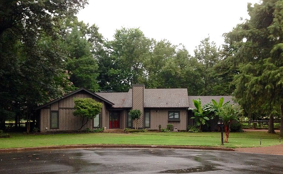 1st image of 131 Cannon Dr