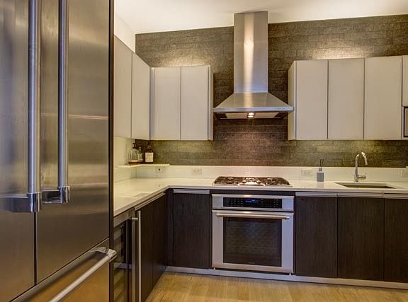 4th image of 247 W 46th St APT 201
