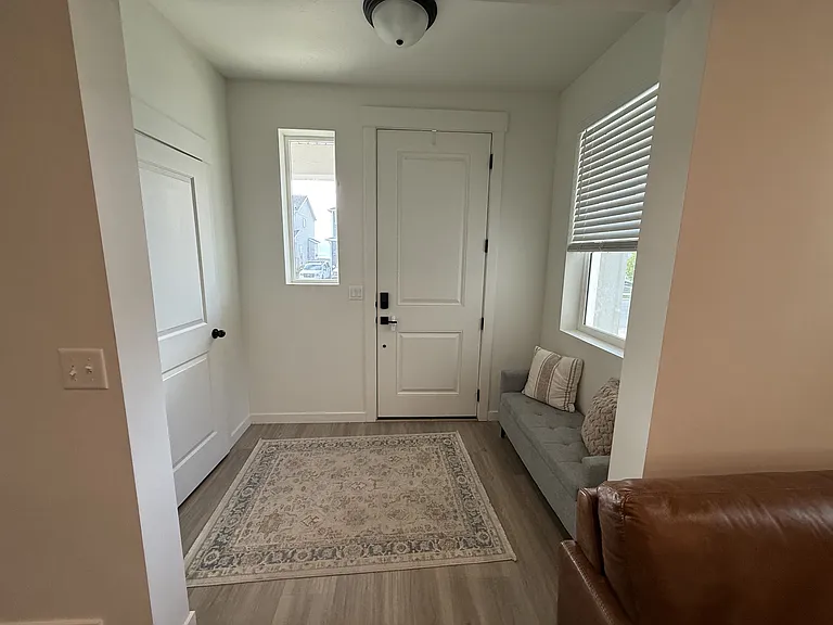 9277 N Scenic Mountain Dr — Photo 2