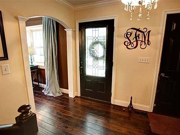 4th image of 43 Wisteria Dr