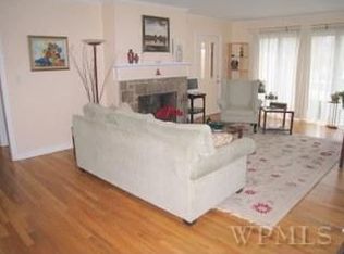 45 Sunset Dr, White Plains, NY 10604