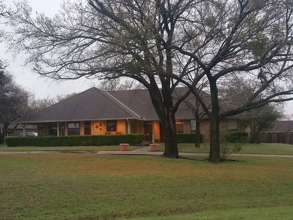 1st image of 401 Roaring Springs Dr
