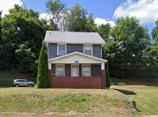 913 Lawrence Rd NE, Canton, OH 44704