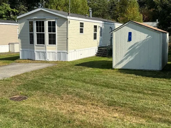 3 Simmons Drive, Boothbay Harbor, ME 04538