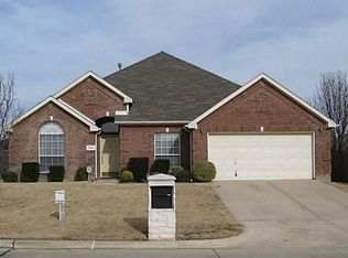 1806 Fairfax Dr, Mansfield, TX 76063
