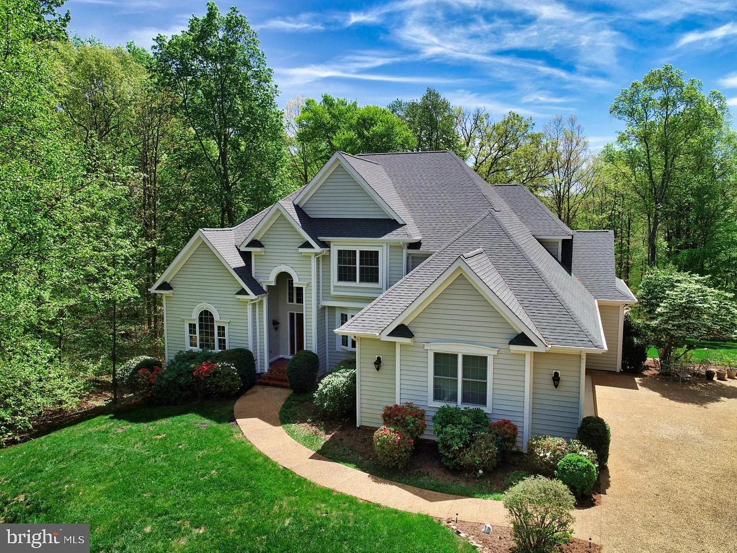 2272 Oakridge Ct photo 1