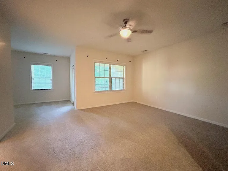 403 Daylin Dr — Photo 34