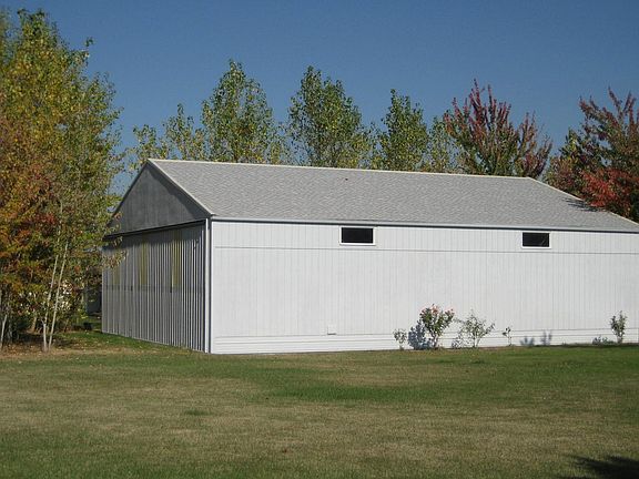 Exterior Hangar/Shop