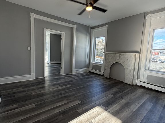 3rd image of 241 Saratoga St APT 2