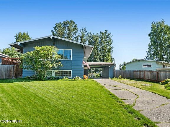 4th image of 4801 Canterbury Way