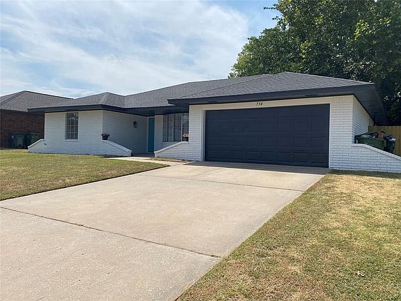 2nd image of 734 Woodlawn Dr
