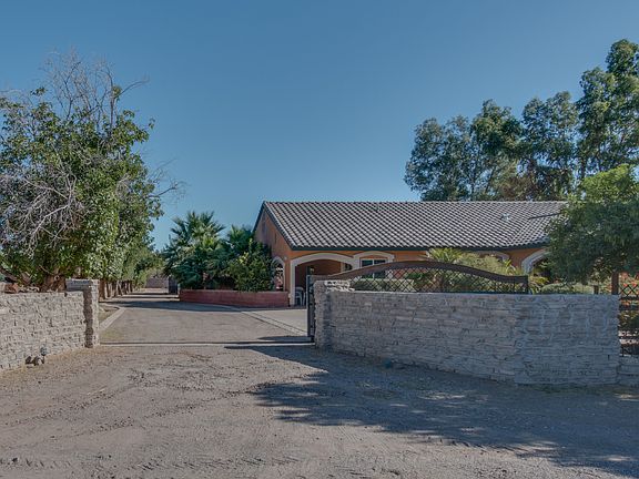 5th image of 1671 E Vista Dr