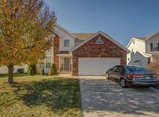 2409 Larchmont Dr, Belleville, IL 62221