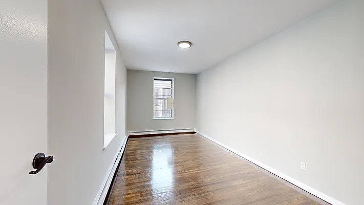 Sold by Liberty Chateau Realty Inc | media 11