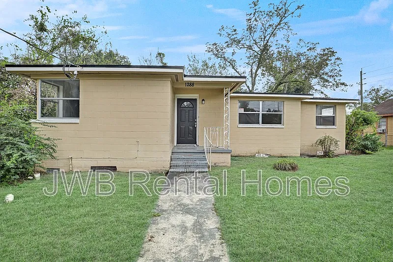 Northside — Photo 1